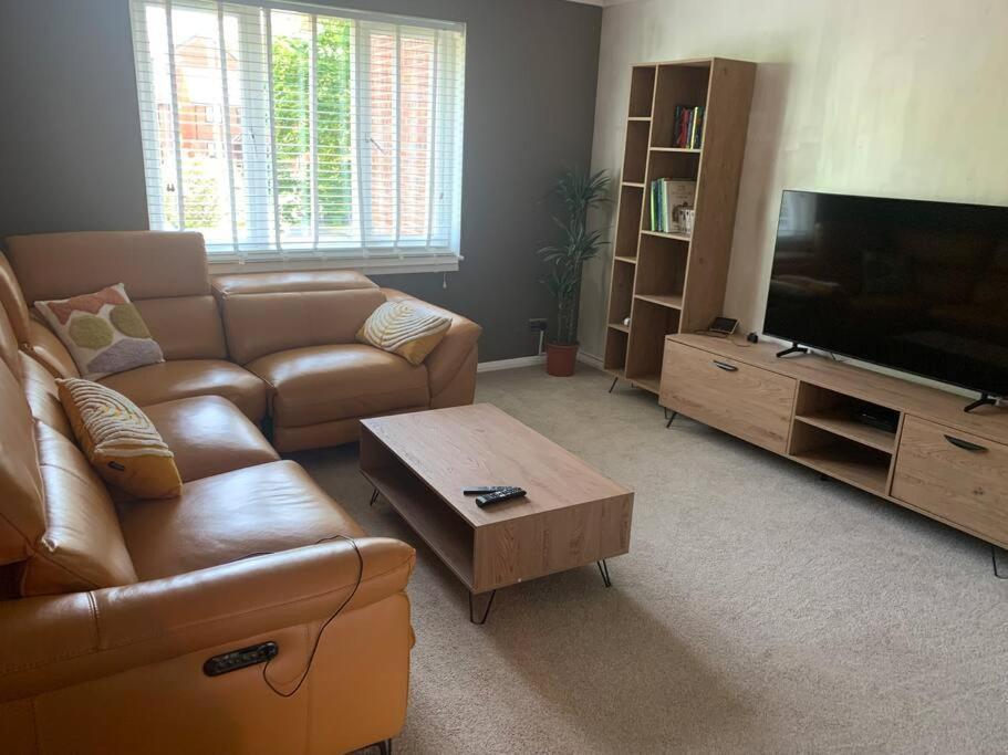Cosy One Bed Flat Free Parking Apartment Send Luaran gambar